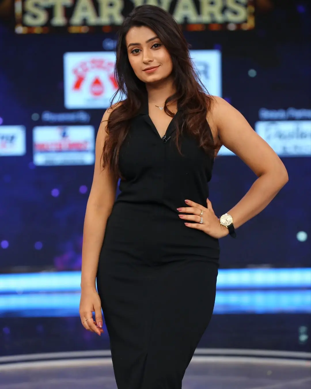 Telugu TV Actress Deepa Jagadeesh In Sleeveless Black Gown